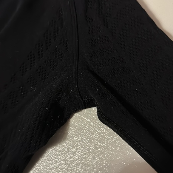 lululemon 1/4 zip - Picture 3 of 3